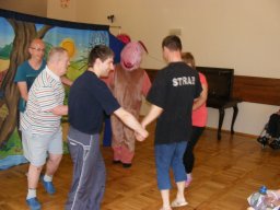 Majowe spotkania teatralne w Domu Pomocy Społecznej w Podzamku